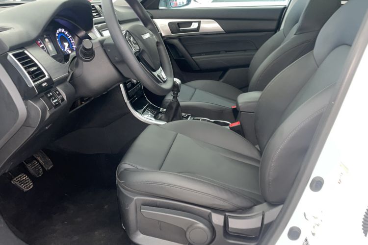 Used Haval H2 2018 Chuanxiang Edition Red Badge 1.5T Manual Two-Wheel Drive Fashionable Model
