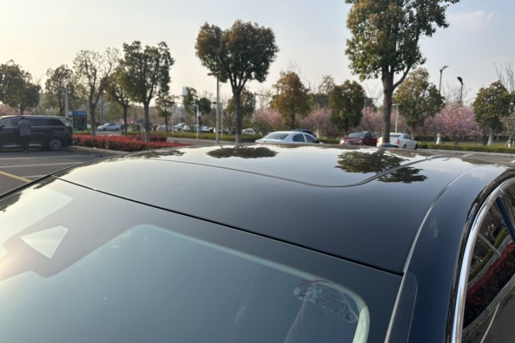 Used Hongqi H5 2025 2.0T Automatic Flag Edition – 500 000 Units Commemorative Version