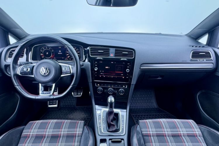 Used Volkswagen Golf GTI 2018 2.0 TSI GTI
