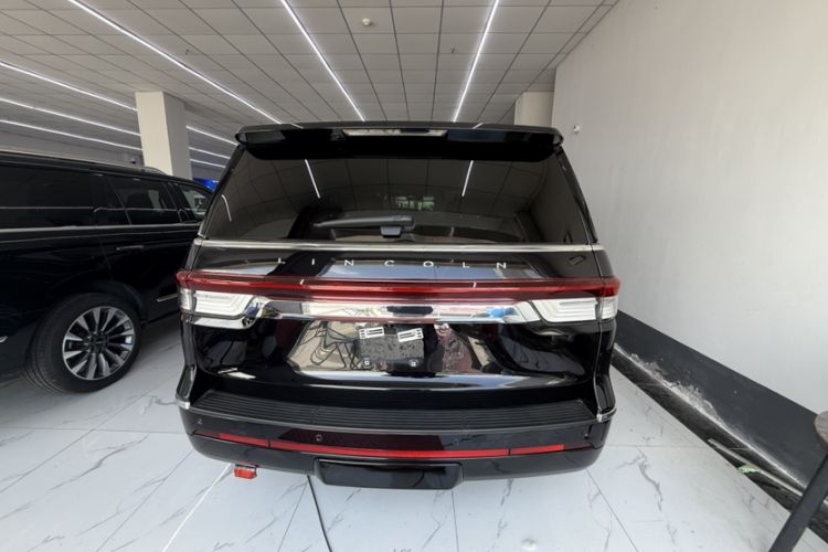 Used Lincoln Navigator 
