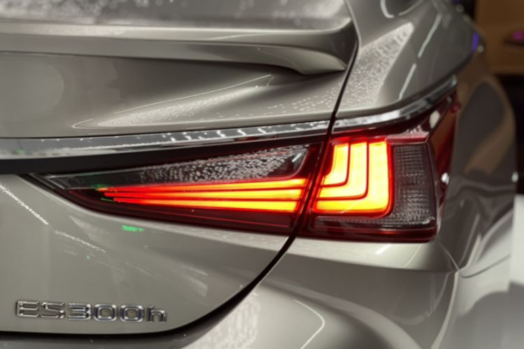 Used Lexus ES 2021 300h Premium Edition
