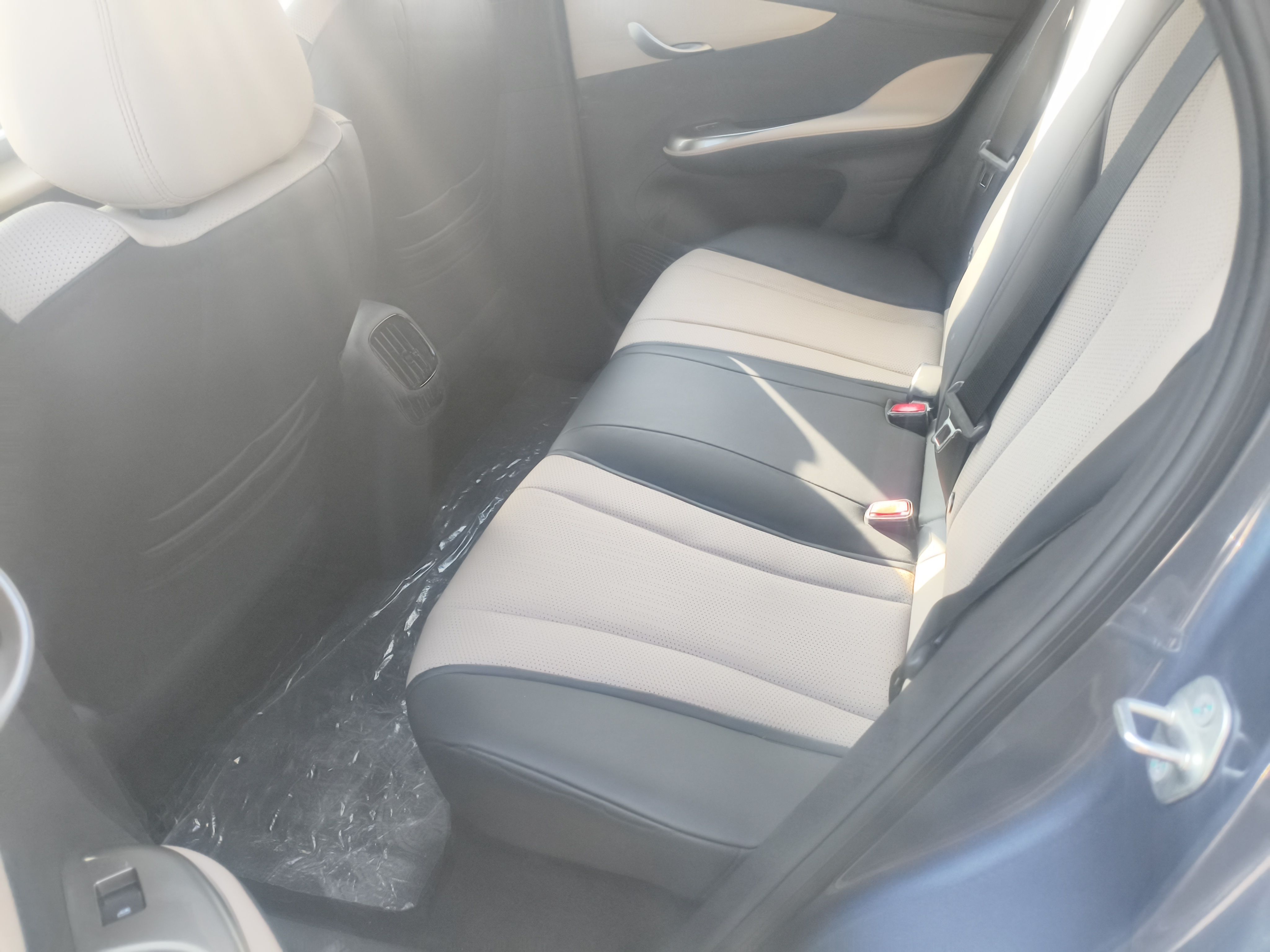BYD Dolphin 2025 Smart Drive Version 420 km Freedom Edition — снимка 14