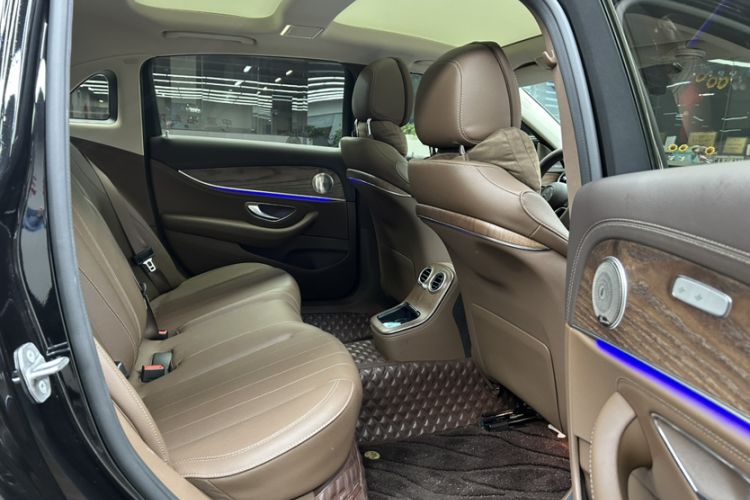 Used Mercedes-Benz E-Class 2023 Updated E 300 L Fashion Edition
