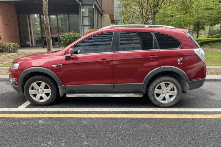 Used Chevrolet Captiva 2014 2.4L Two-Wheel Drive Urban Version 7 Seats Exterior 1