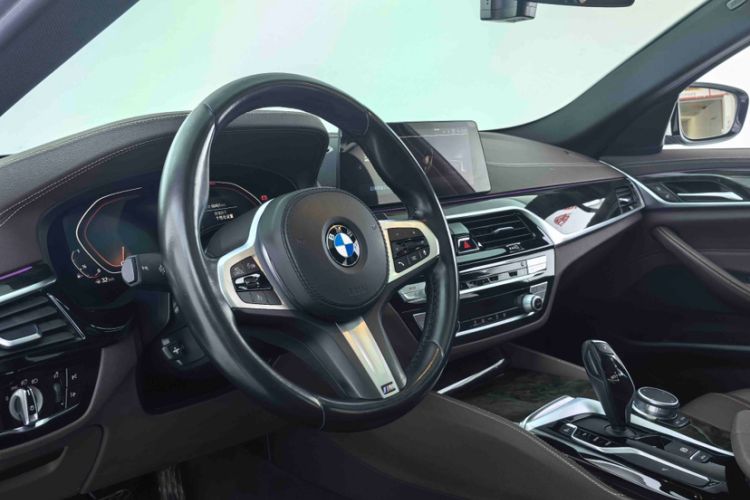 Used BMW 5 Series 2020 525Li M Sport Package Interior 1