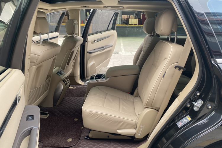 Used Mercedes-Benz R-Class 2015 R 320 4MATIC Luxury Model
