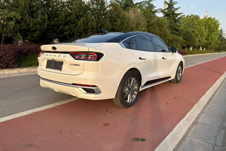 Used Ford Mondeo 2023 EcoBoost 245 Luxury Model Exterior 5