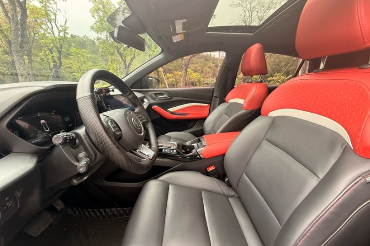 Used MG 5 2022 180 DVVT CVT Youth Luxury Edition
