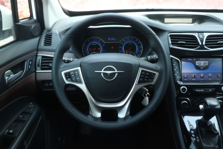 Used Haima Fumei MPV 2017 7-Seater Version 1.5T Automatic – Comfort & Enjoyment Trim Steering Wheel