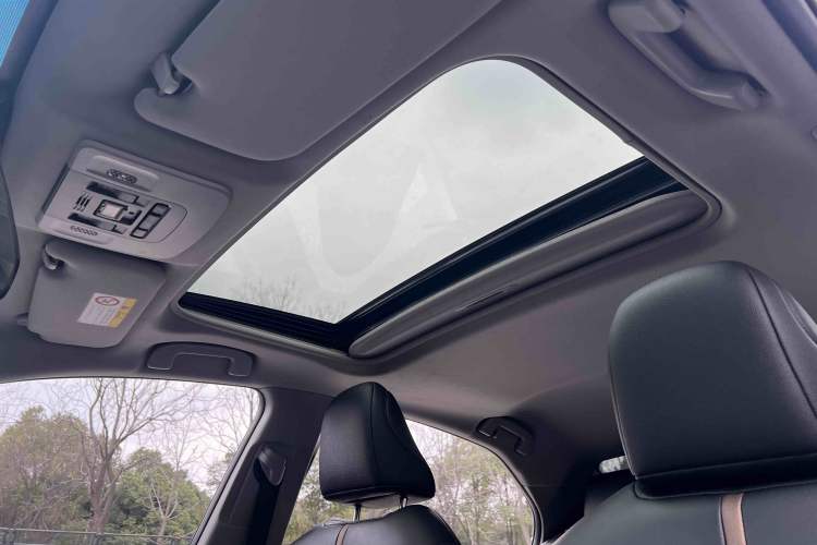 Used Toyota Camry 2023 2.0G Luxury Edition Headliner