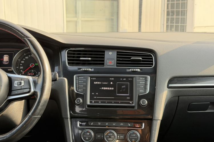 Used Volkswagen Golf GTI 2016 2.0 TSI GTI
