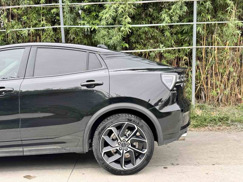 Used Lynk & Co 05 2020 2.0TD Two-Wheel Drive Shine Halo — 32