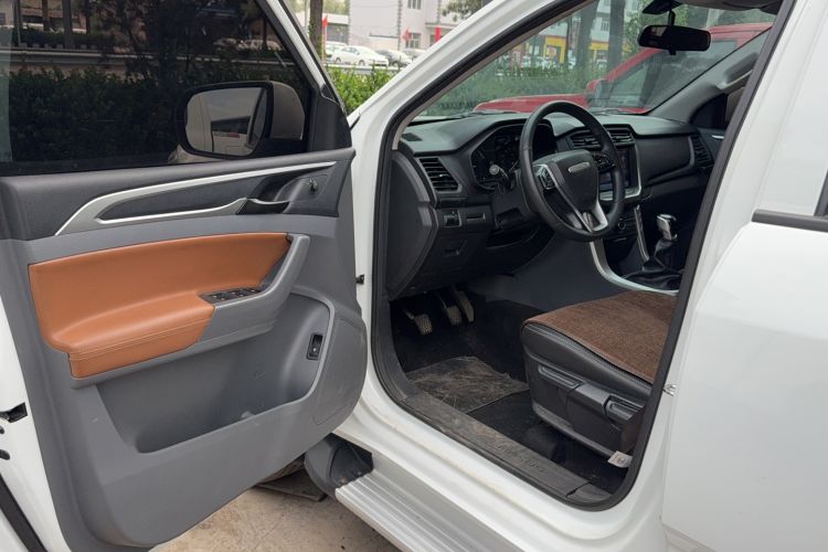 Used SAIC MAXUS T70 2020 2.0T Diesel Manual 4x4 Australian Version with Long Bed and High Ground Clearance
