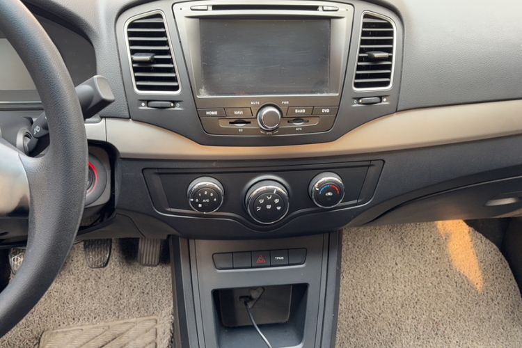 Used Roewe 350 2015 1.5L Manual Luxury Sunroof Edition