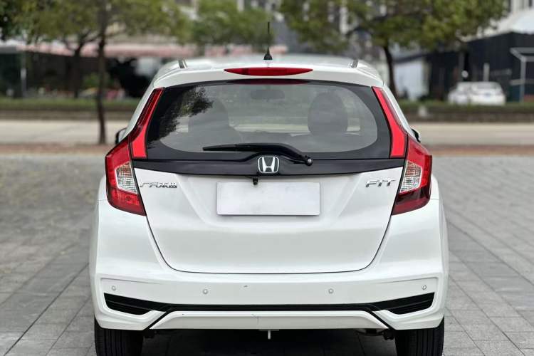 Used Honda Fit 2018 1.5L CVT Comfort Version Exterior 4
