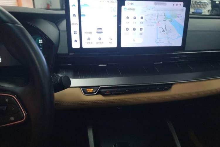 Used Geely Auto Emgrand L HiP 2024 Champion Edition 1.5TD-DHT Pro 100KM Excellence Model