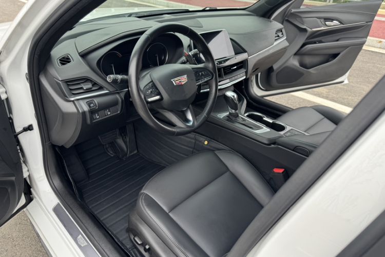 Used Cadillac CT4 2021 28T Fashion Edition Left Front Seat