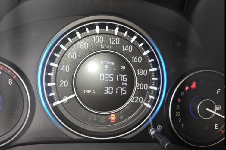 Used Honda Crider 2013 1.8L automatic luxury edition
