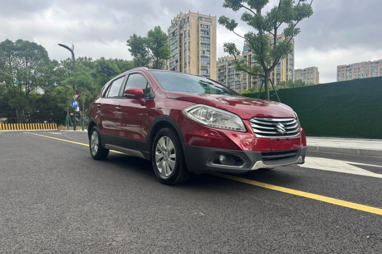 Used Suzuki S-Cross 2014 1.6L CVT Two-Wheel Drive Elite Version
