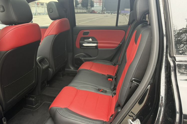 Used Mercedes-Benz GLB AMG 2023 AMG GLB 35 4MATIC Interior 2