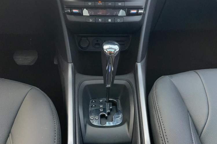 Used Peugeot 2008 2014 1.6L Automatic Fashion Edition
