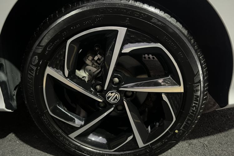 Used MG 5 2021 Revised 300TGI DCT Qingshè Luxurious Enjoyment Edition