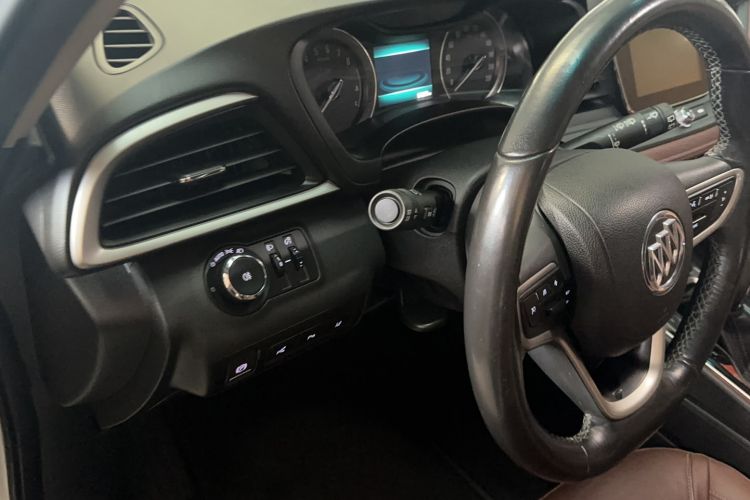 Used Buick GL6 2018 18T 6-Seater Prestige Model
