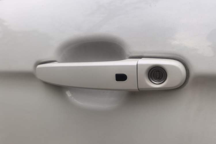 Used CHANGAN CS35 2016 1.6L Manual Luxury Model China V Standard Exterior 8