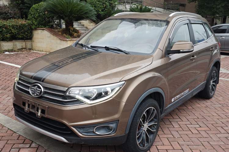 Used FAW Senya R7 2016 1.6L Manual Luxury Model