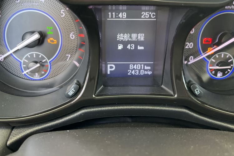 Used JMC Yusheng S350 2016 2.0T Automatic All-Wheel Drive Gasoline Ultra-Luxury 5-Seater
