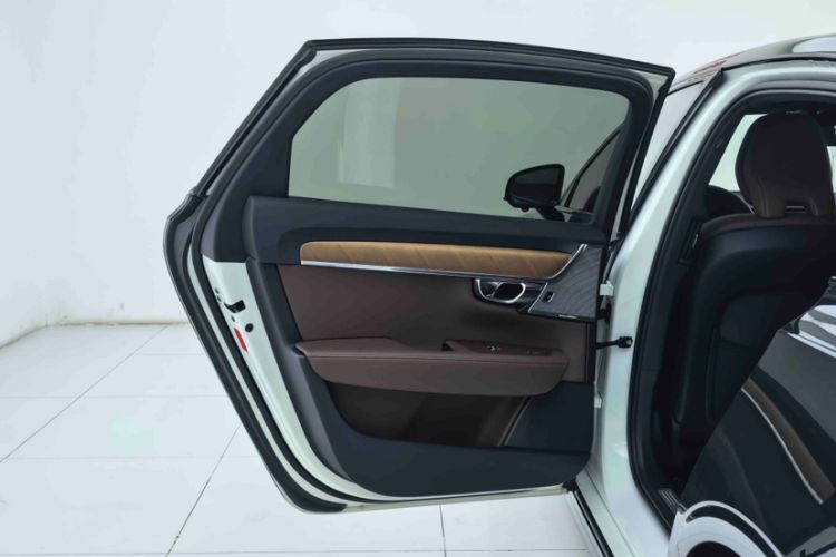 Used Volvo S90 2022 B5 Zhiyi Luxury Edition
