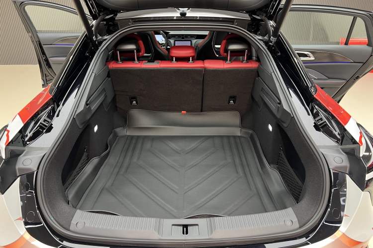 Used Hongqi H6 2024 2.0T ZhiShang Version
