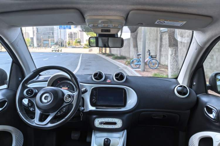 Used smart fortwo 2015 1.0L 52 kW Hardtop Passion Edition
