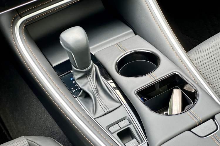 Used Toyota Avalon 2024 2.0L Luxury Edition
