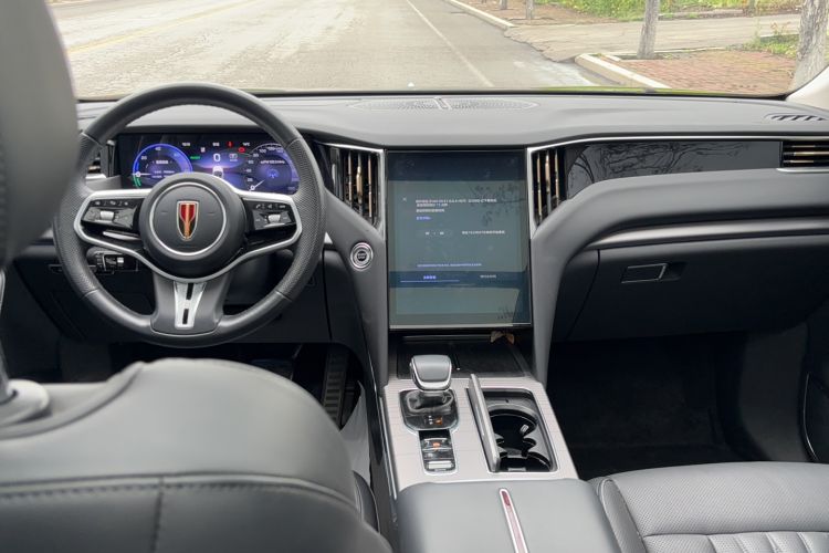 Used Hongqi HS7 PHEV 2024 2.0T PHEV Four-Wheel Drive Flagship Edition 6 Seats Center Console