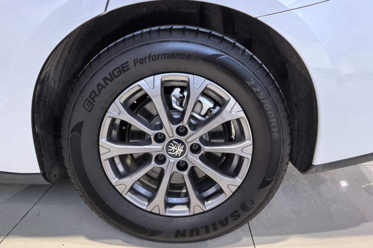 Used BYD Qin L 2024 DM-i 80KM Leading Model
