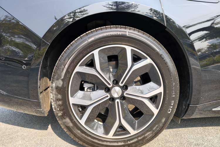 Used Hima Luxeed S7 2025 855 km Max