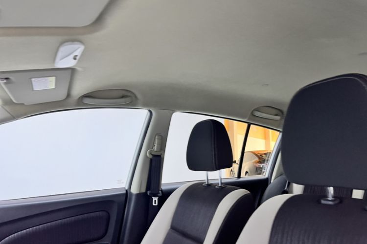 Used Venucia R50X 2015 1.6L Automatic Trend Edition