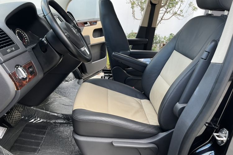 Used Volkswagen Multivan 2014 2.0 TSI Four-Wheel-Drive Executive Edition