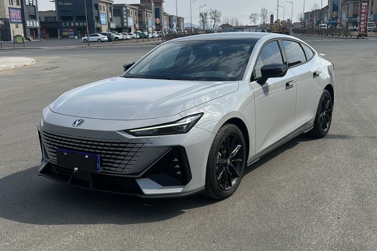 Used CHANGAN UNI-V 2023 1.5T Prestige Model
