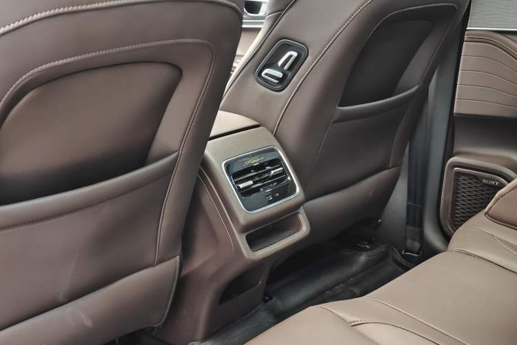 Used Chery Tiggo 8 PLUS 2024 Champion Edition 290TGDI DCT Deluxe Version 7-Seater Interior 10