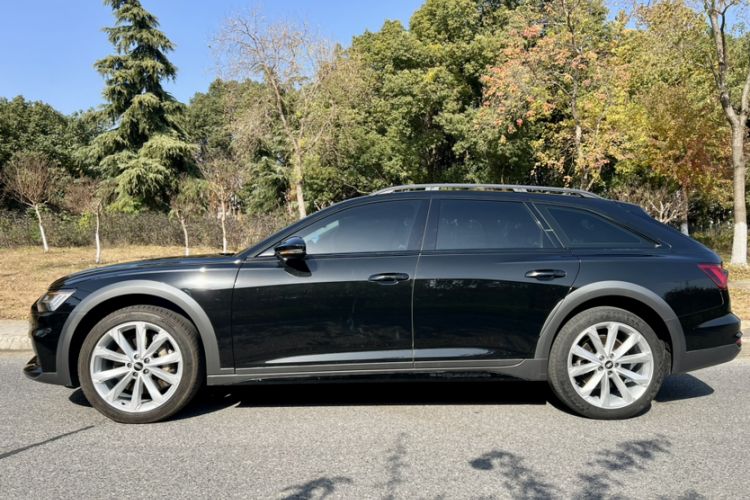 Used Audi A6 2022 allroad quattro Explorer 55 TFSI Prestige Off-Road Model