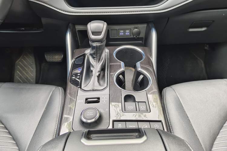 Used Toyota Crown Kluger 2022 2.0T Four-Wheel Drive Enjoyment Edition Interior 10