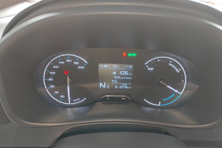 Used Wuling Hongguang New Energy 2024 All-Electric Model 300KM Standard Version Odometer Close Up