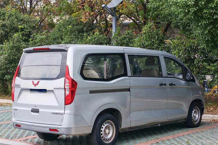 Used Wuling Zhengcheng 2015 1.8L Comfort Model LJ479QE2