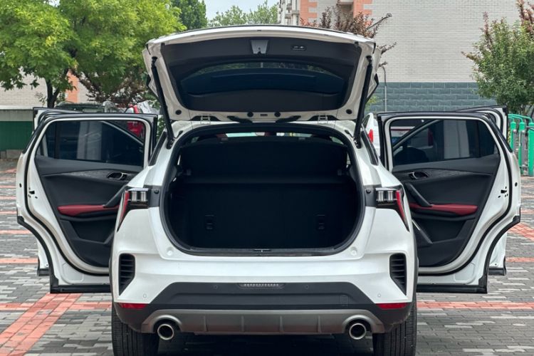 Used Lynk & Co 06 2020 1.5T JinPro model Interior 6