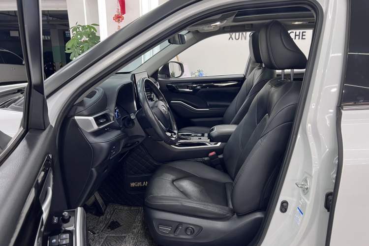 Used Toyota Highlander 2022 Dual-Engine 2.5L Four-Wheel Drive Prestige Version 7 Seats
