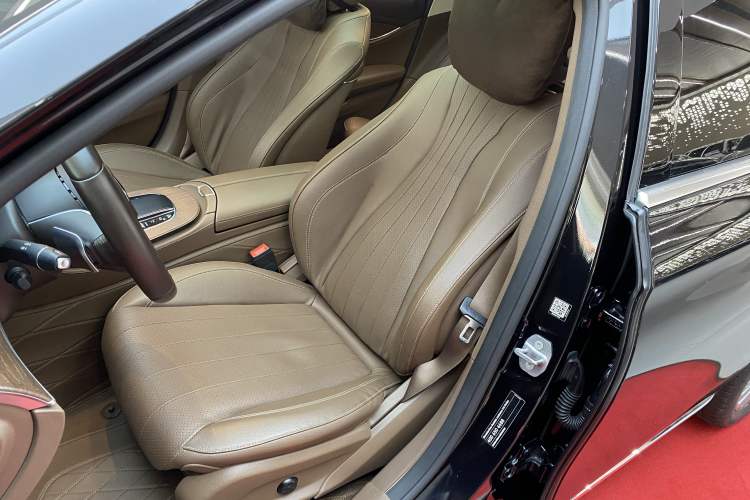 Used Mercedes-Benz E-Class 2023 Updated E 300 L Fashion Edition