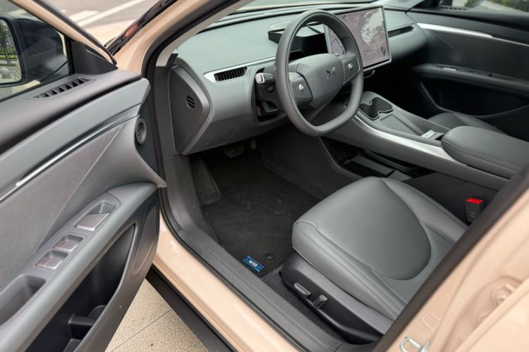 Used XPeng MONA M03 2024 620 with Ultra-Long Range Interior 3