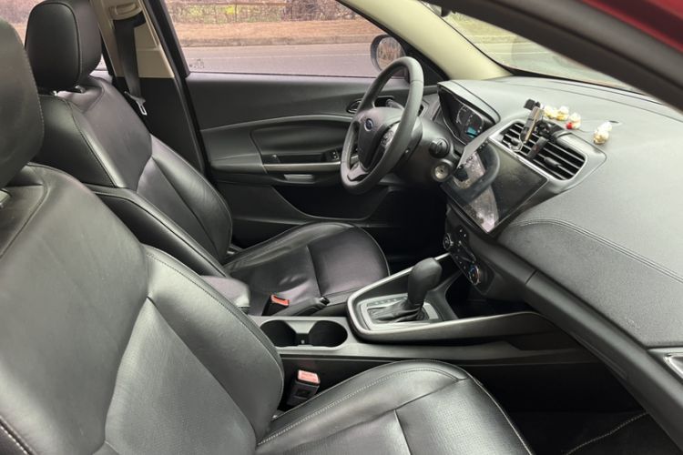 Used Ford Escort 2015 1.5L Automatic Fashion Model
